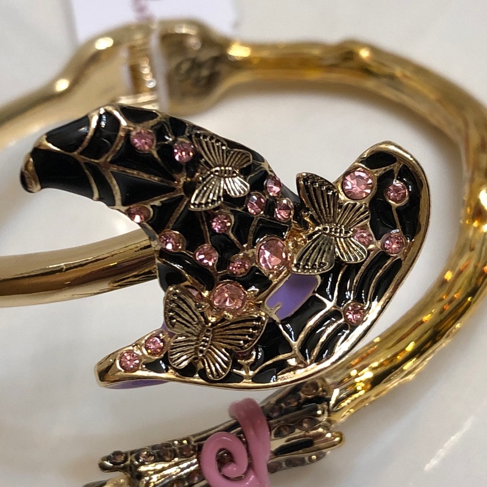 Betsey Johnson Black Witch Hat Butterfly Accents & Crystal Bypass Bangle NWT - Picture 13 of 16